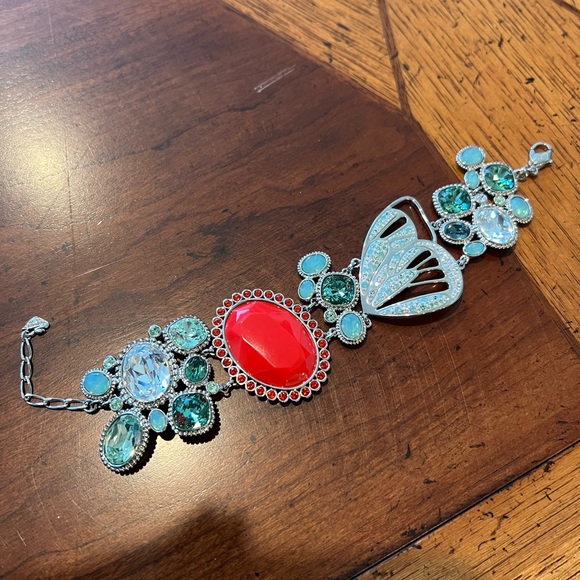 Swarovski Silver Nova Bracelet and Earrings - Picture 2 of 10